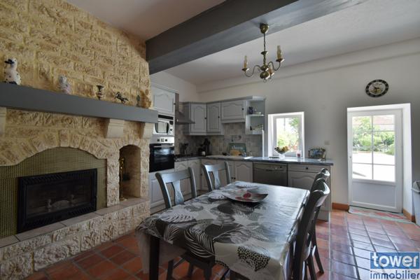 Maison
                                                                                                                                                                                                                                                                                                                        12 pièce(s)                                                                                                                                                                                                          7 chambre(s)                                                                                                                                                                                                          278  m²