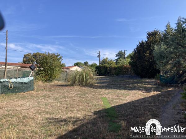 Location Maison de village - 4 chambres - 141m² - Jardin et dépendance - BOUTIERS SAINT TROJAN Détails des diagnostics énergétiques