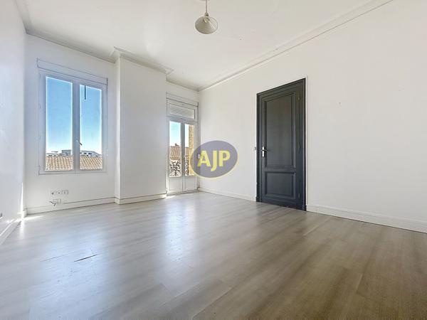 Appartement à vendre Bordeaux - 4 pièces, 80m² avec 3 chambre(s) à 270 000€ - AJP Immobilier Bordeaux Nansouty