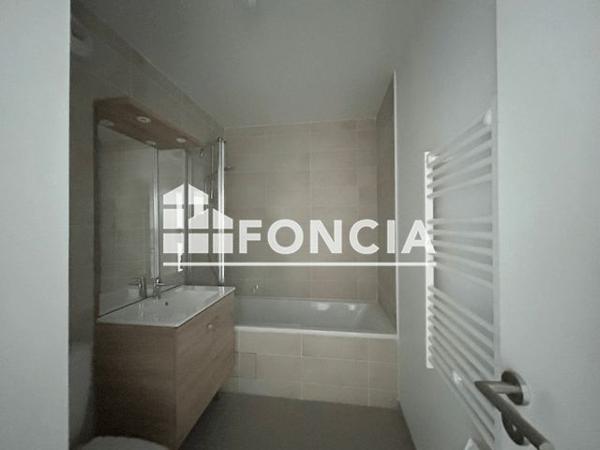 Location Appartement 4 pièces 83.26 m² - 7 RUE ANNE FRANCK Floirac 33270