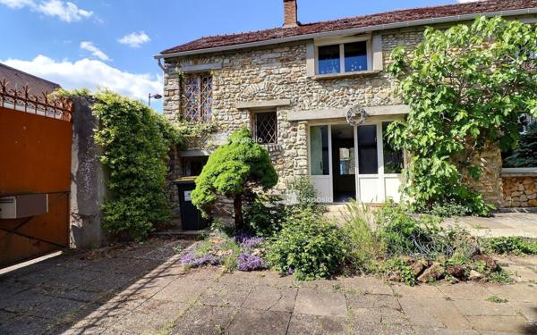 Maison à vendre    6 pièces • 186,96 m2 Vert-Saint-Denis