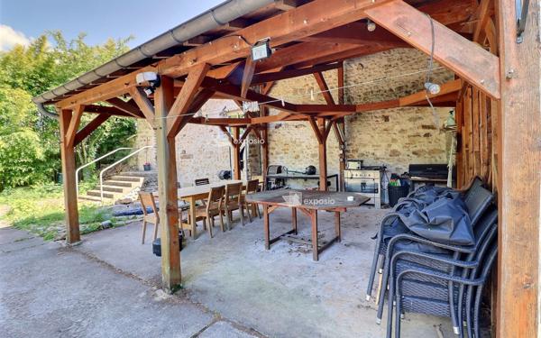 Maison à vendre    6 pièces • 186,96 m2 Vert-Saint-Denis