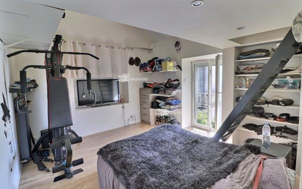 Maison à vendre    6 pièces • 186,96 m2 Vert-Saint-Denis