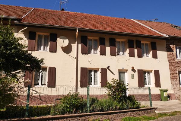 MAISON DE VILLAGE AVEC JARDIN