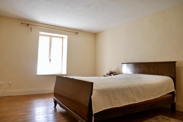 MAISON DE VILLAGE AVEC JARDIN