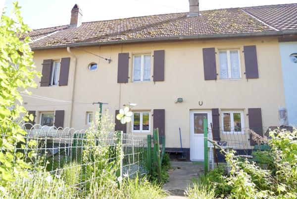 MAISON DE VILLAGE AVEC JARDIN