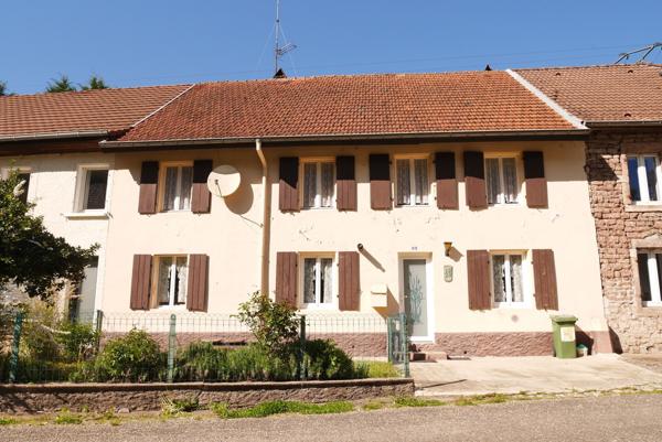MAISON DE VILLAGE AVEC JARDIN