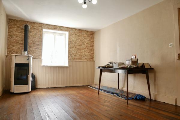 MAISON DE VILLAGE AVEC JARDIN