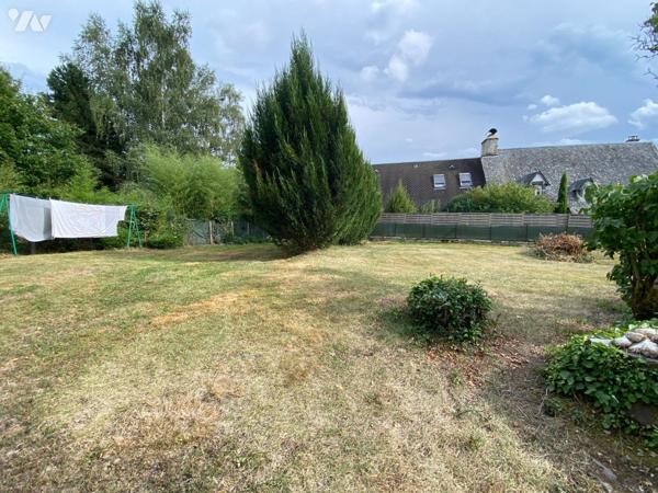 A vendre, à Chalvignac (CANTAL), dans un hameau au calme, une maison mitoyenne habitable de sui...
