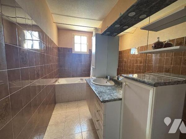 NOUVEAUTE !! Seulement chez Trente-Cinq Notaires - PONT-PEAN

Venez découvrir le potentiel de...