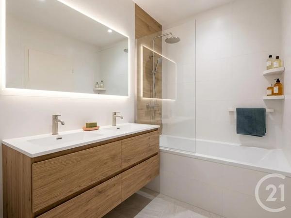 Maison à vendre  6 pièces - 130,89 m 2   MAUREPAS  - 78