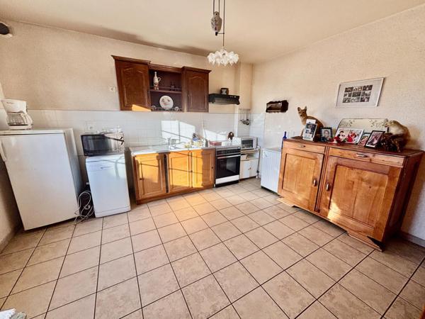 Maison à ISIGNY-LE-BUAT, 50540 - 6 pièces 128m²