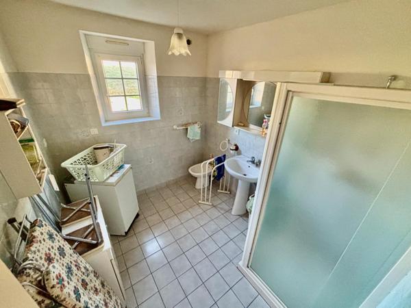 Maison à ISIGNY-LE-BUAT, 50540 - 6 pièces 128m²