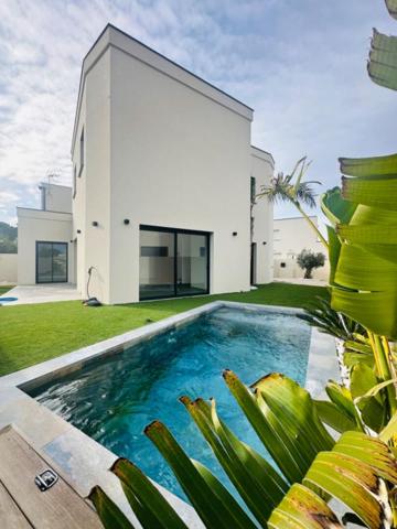 Élégante maison familiale, au calme, proche mer et commodités