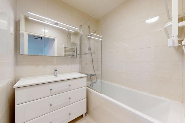 Appartement Paris 75017 Batignolles 2 pièces 47m²