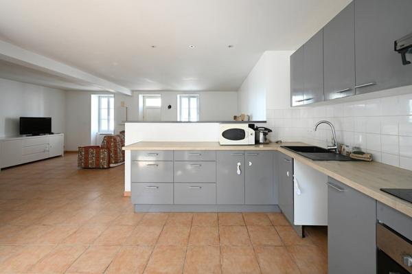 Maison à vendre    6 pièces •  Saint-Clément-des-Baleines