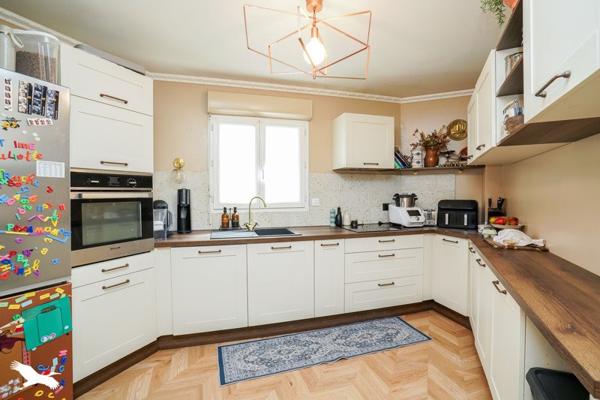 Maison à vendre 251 904 € Montlouis-sur-Loire 6 p 117 m² DPE C