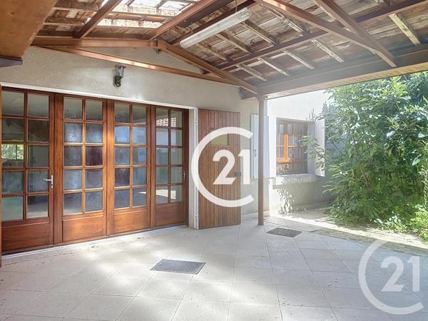 Maison à vendre  5 pièces - 145,50 m 2   ST LAURENT DE COGNAC  - 16