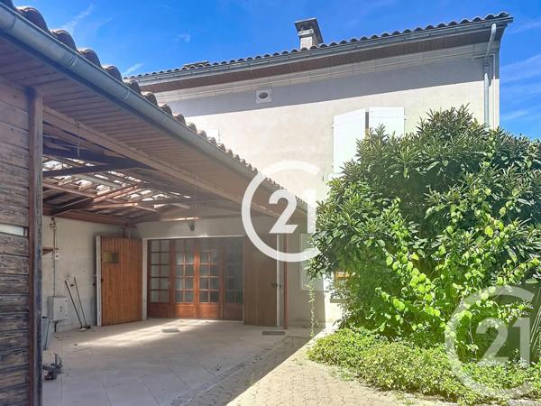 Maison à vendre  5 pièces - 145,50 m 2   ST LAURENT DE COGNAC  - 16