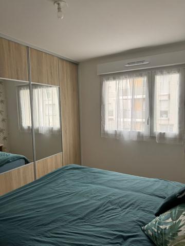 17200 ROYAN Appartement F2 meublé 1er étage - ROYAN, 42.60 m2, proche collège H.Dunant,