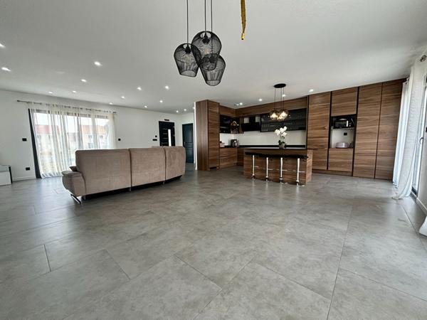 Maison récente de plain pied