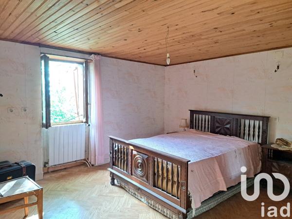 Ferme 6 pièces de 133 m² à Varetz (19240)