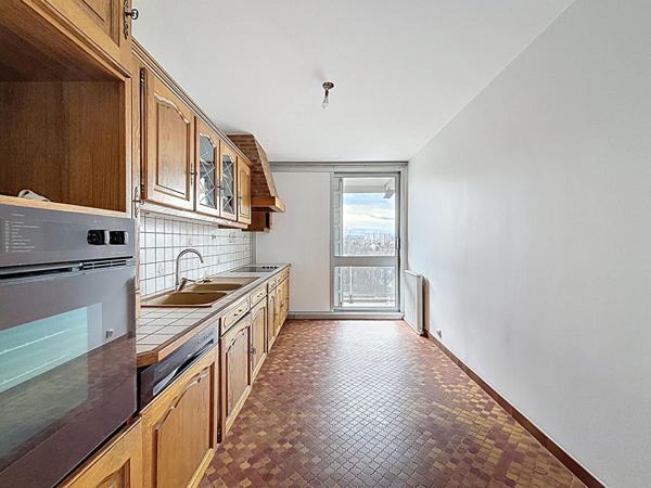 Appartement Lyon 5 pièces lumineux et au calme avec vue dégagée