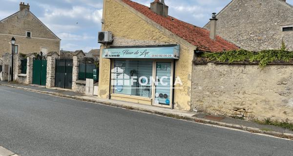 Location Local commercial 1 pièce 35 m² - Bouray-sur-juine 91850