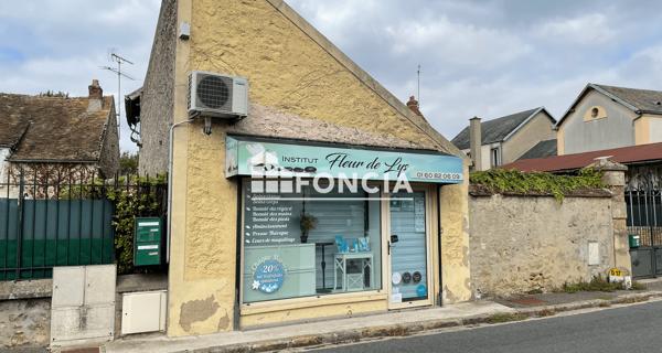 Location Local commercial 1 pièce 35 m² - Bouray-sur-juine 91850