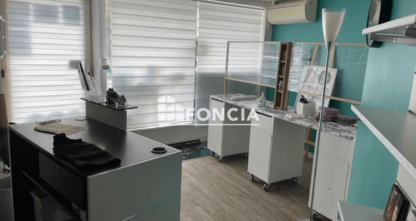 Location Local commercial 1 pièce 35 m² - Bouray-sur-juine 91850