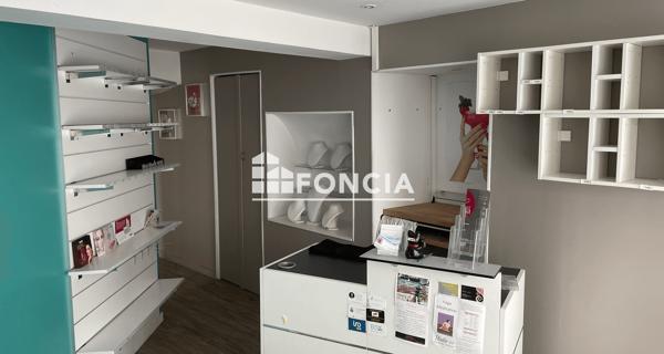 Location Local commercial 1 pièce 35 m² - Bouray-sur-juine 91850