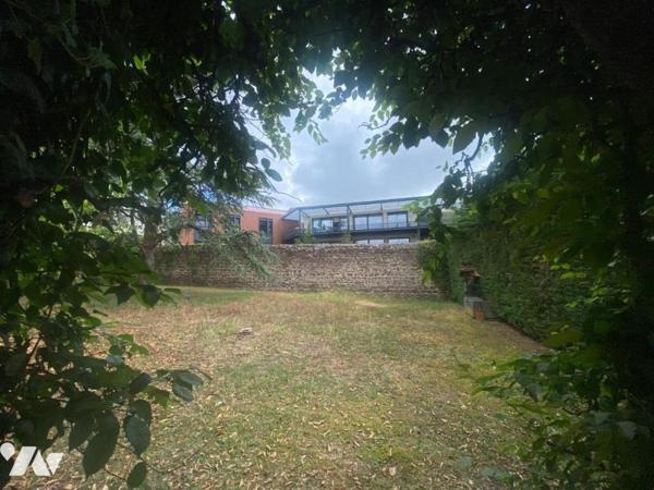 SAINT JUST SAINT RAMBERT  ✨ Maison d’architecte des années 60 – Grand terrain arboré – Fort potent…