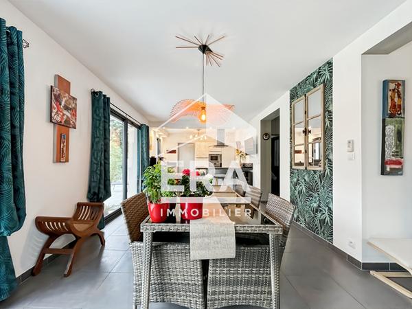 Maison familiale lumineuse, 4 chambres, 785m2 de terrain