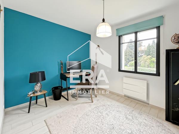 Maison familiale lumineuse, 4 chambres, 785m2 de terrain