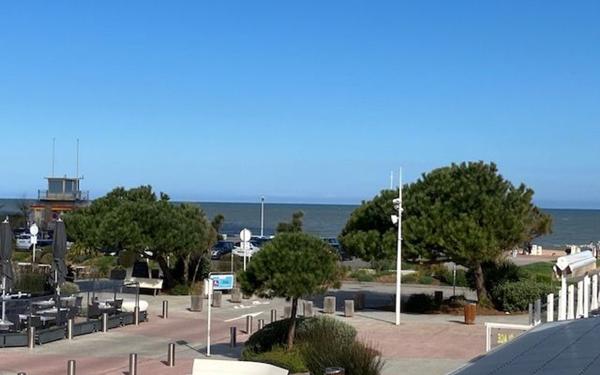 Immeuble à vendre    5 pièces • 90 m2 Ouistreham