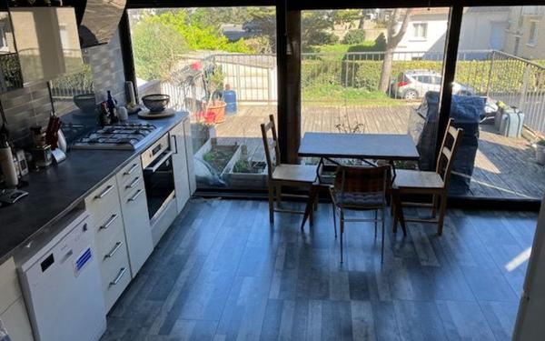 Immeuble à vendre    5 pièces • 90 m2 Ouistreham