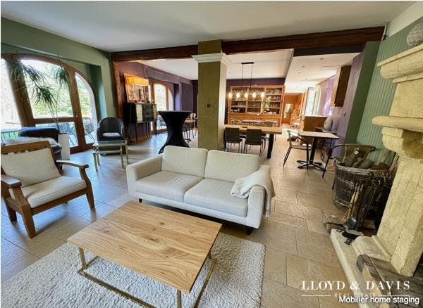 Domaine de caractère sur 3 ha, rénové avec gîte et chambres d'hôtes