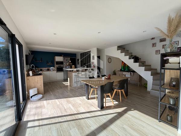 A VENDRE 83470 SAINT MAXIMIN LA SAINTE BAUME MAISON TYPE 5 DE 110M² SUR 807M² DE JARDIN GARAGE PISCINE