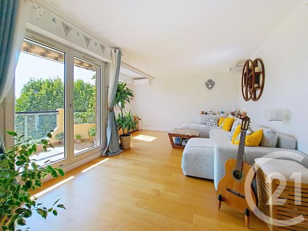 Appartement F4 à vendre  4 pièces - 76,80 m 2   CRETEIL  - 94