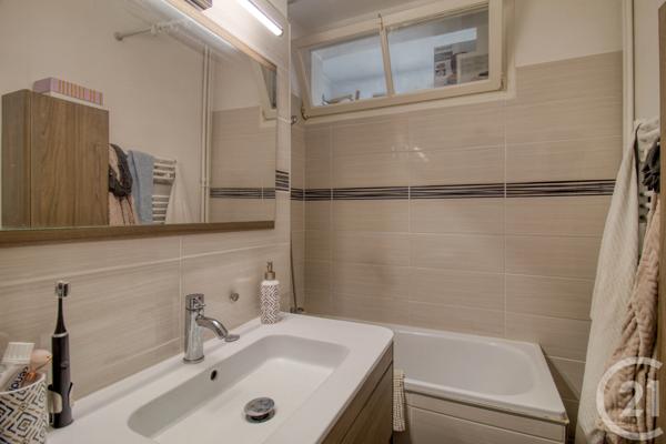 Appartement F3 à vendre  3 pièces - 54,50 m 2   ERMONT  - 95