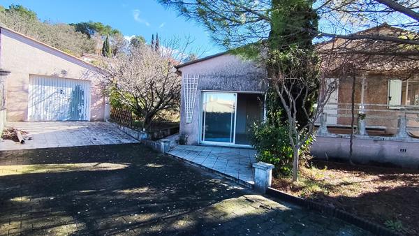 Maison avec jardin paysagé, terrasses et piscine –  Alès (30100)