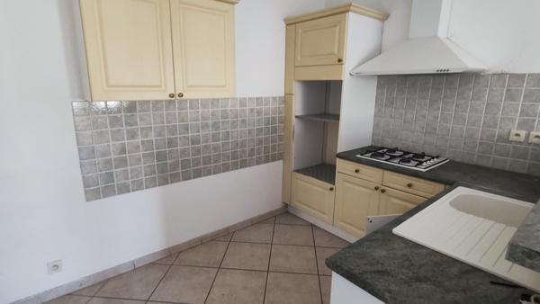 Maison avec jardin paysagé, terrasses et piscine –  Alès (30100)