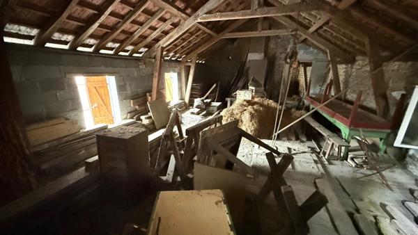 Tarbes périphérie, village dynamique Maison de village à rénover idéale grande famille ou investisseurs.