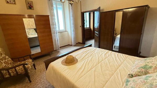 Tarbes périphérie, village dynamique Maison de village à rénover idéale grande famille ou investisseurs.