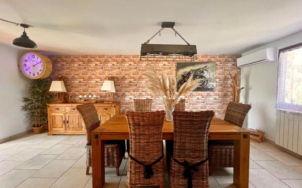 Maison à vendre    5 pièces •  Lavalette