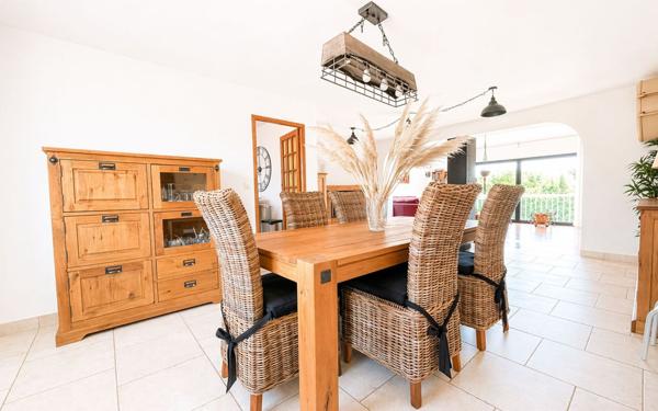 Maison à vendre    5 pièces •  Lavalette