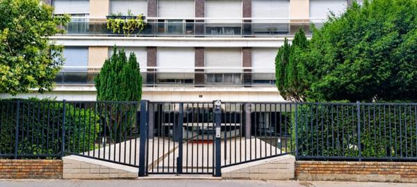 Appartement à vendre 1 pièces  (75)