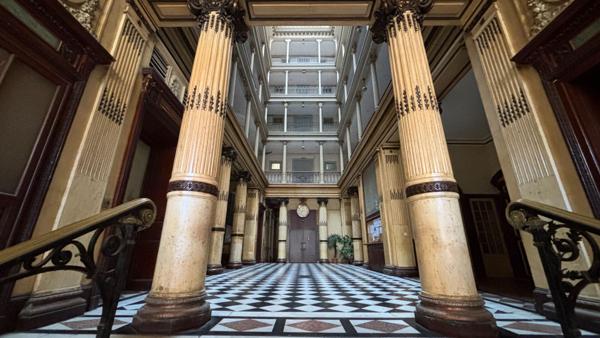 Appartement Aix Les Bains 1 pièce 36 m2 au sein d'un ancien palace majestueux en centre-ville