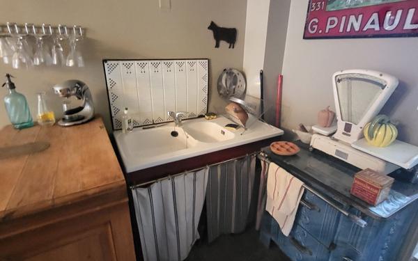 Maison à vendre    2 pièces •  Arnac-la-Poste