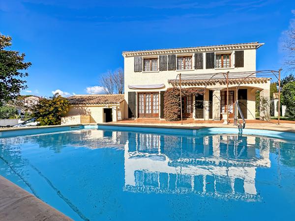 Maison à vendre à Allauch - piscine garage